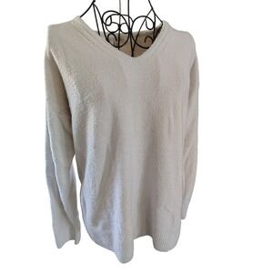 Barefoot Dreams CozyChic Lite v neck Pullover Medium